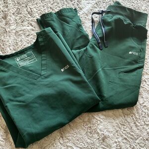 FIGS women Green Scrub Pants